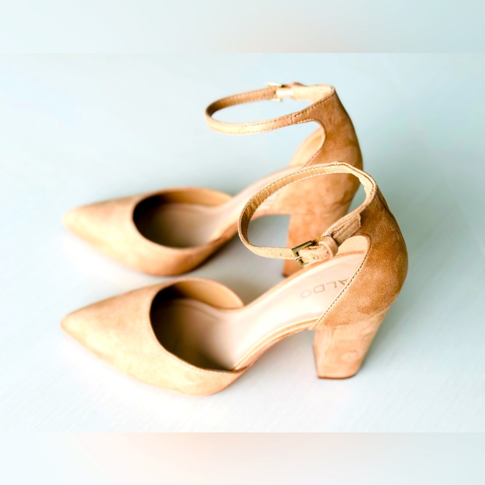 Aldo Heels! Size: 7.5, beige color